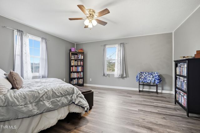 10955 Middle Wallens Creek Road, Jonesville, VA 24263