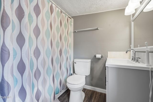 10955 Middle Wallens Creek Road, Jonesville, VA 24263