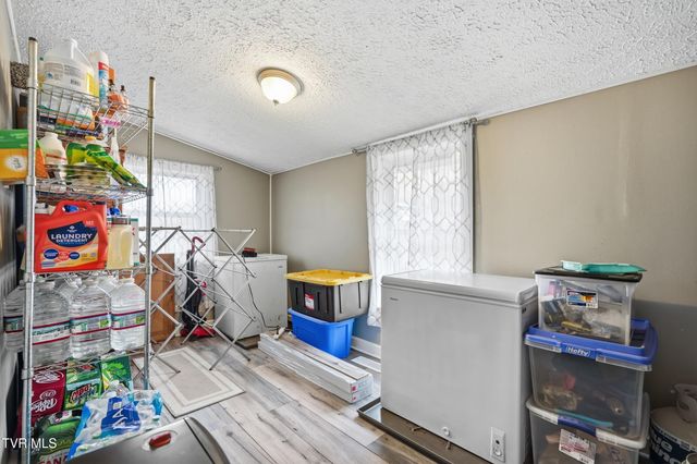 10955 Middle Wallens Creek Road, Jonesville, VA 24263