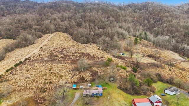 10955 Middle Wallens Creek Road, Jonesville, VA 24263