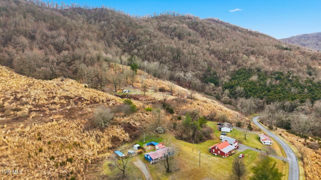 10955 Middle Wallens Creek Road, Jonesville, VA 24263
