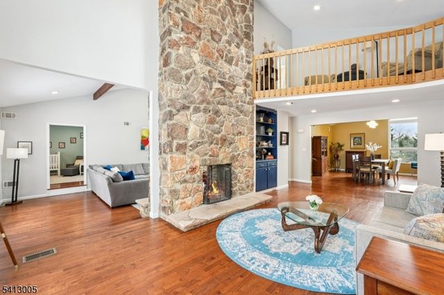 19 Skyline Dr, West Orange Twp., NJ 07052