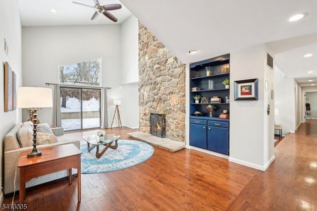 19 Skyline Dr, West Orange Twp., NJ 07052