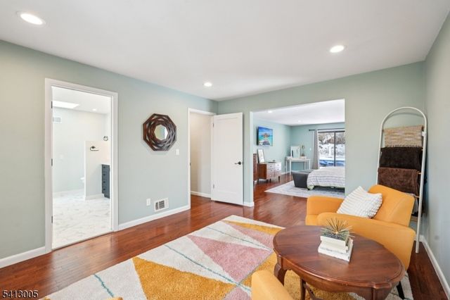 19 Skyline Dr, West Orange Twp., NJ 07052