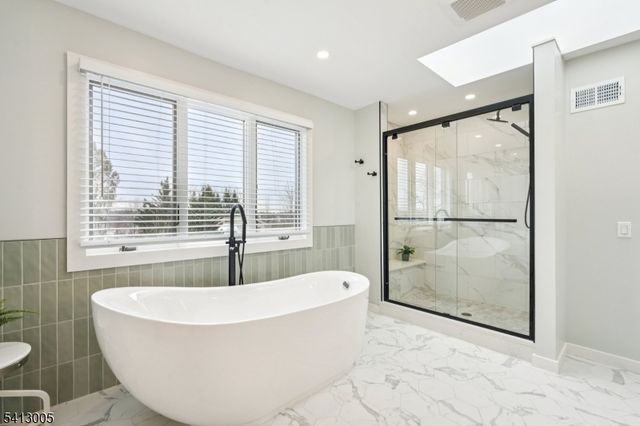 19 Skyline Dr, West Orange Twp., NJ 07052