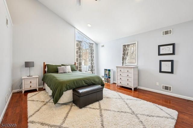 19 Skyline Dr, West Orange Twp., NJ 07052