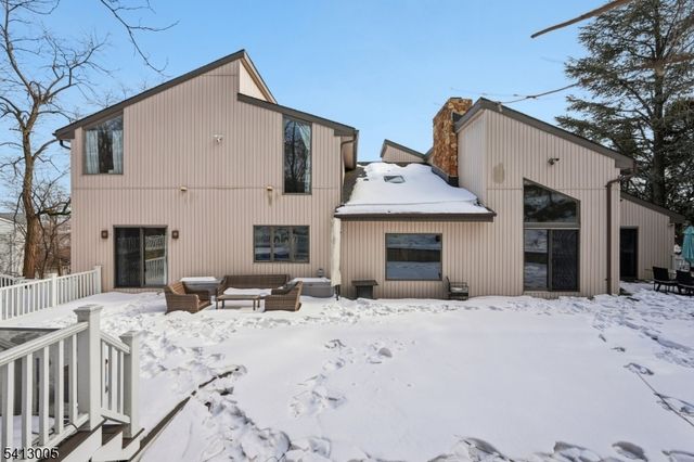 19 Skyline Dr, West Orange Twp., NJ 07052