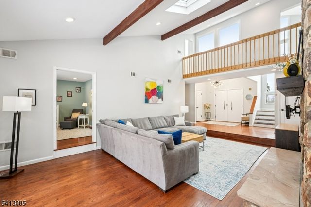 19 Skyline Dr, West Orange Twp., NJ 07052