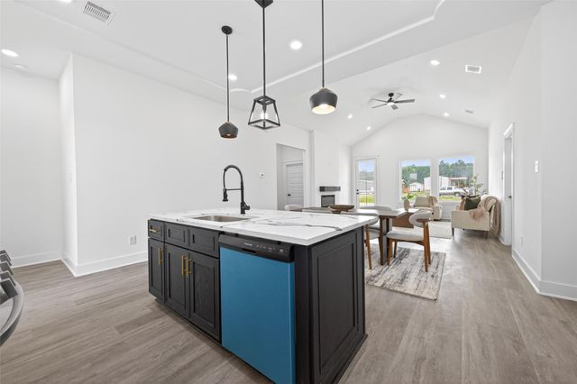 1129 Long Leaf Pine Street, Huffman, TX 77336