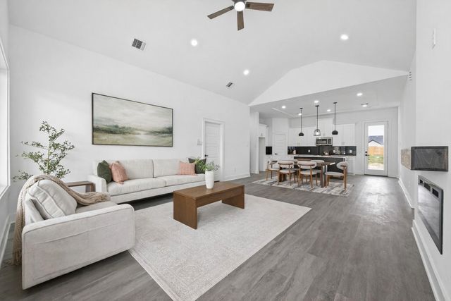 1129 Long Leaf Pine Street, Huffman, TX 77336