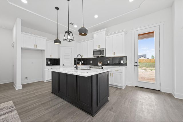 1129 Long Leaf Pine Street, Huffman, TX 77336