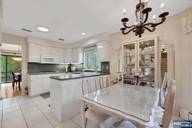 618 Fir Court 618, Norwood, NJ 07648