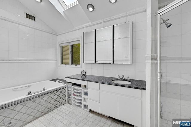 618 Fir Court 618, Norwood, NJ 07648