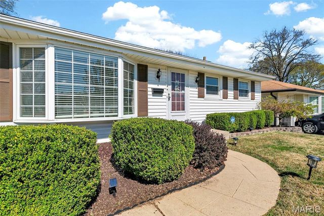 265 Monterey Drive, Florissant, MO 63031