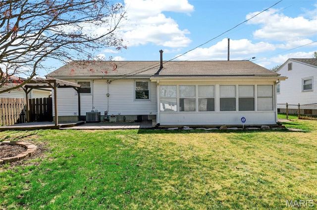 265 Monterey Drive, Florissant, MO 63031