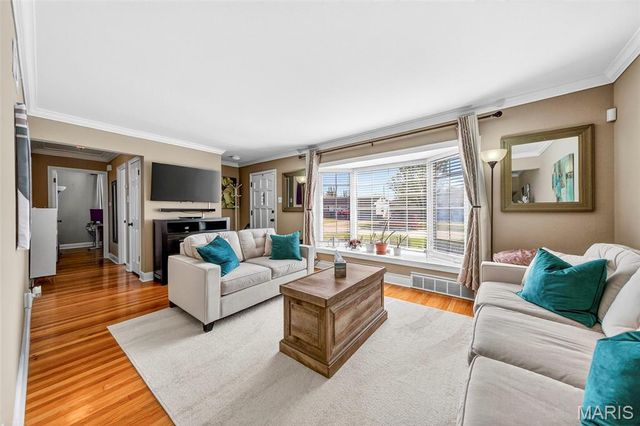 265 Monterey Drive, Florissant, MO 63031