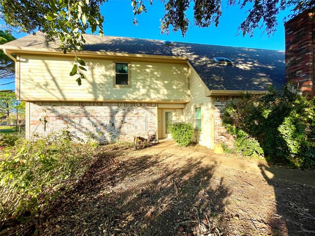 3400 Mesa Drive, Flower Mound, TX 75022