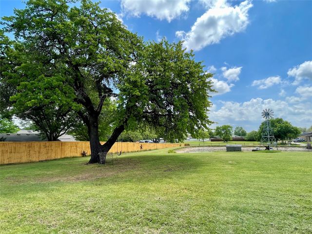 3400 Mesa Drive, Flower Mound, TX 75022