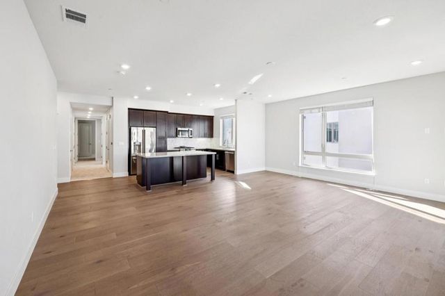 1028 Foster Square Lane 305, Foster City, CA 94404