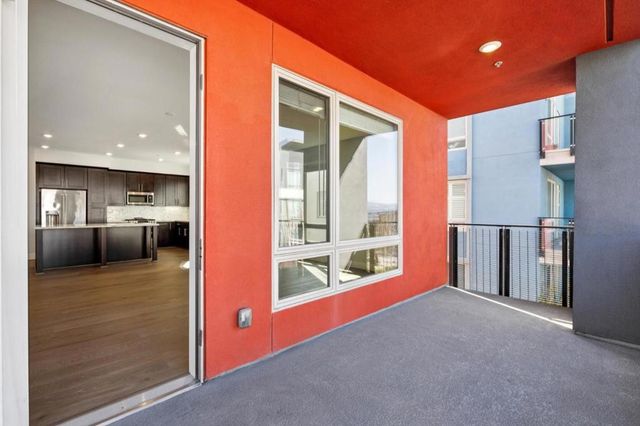 1028 Foster Square Lane 305, Foster City, CA 94404