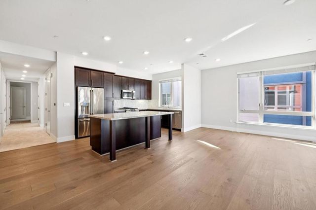 1028 Foster Square Lane 305, Foster City, CA 94404