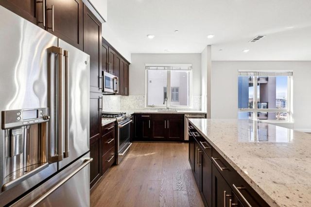 1028 Foster Square Lane 305, Foster City, CA 94404