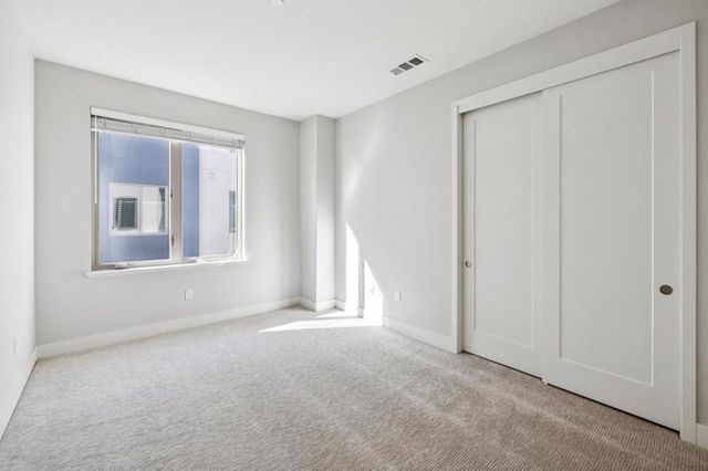 1028 Foster Square Lane 305, Foster City, CA 94404