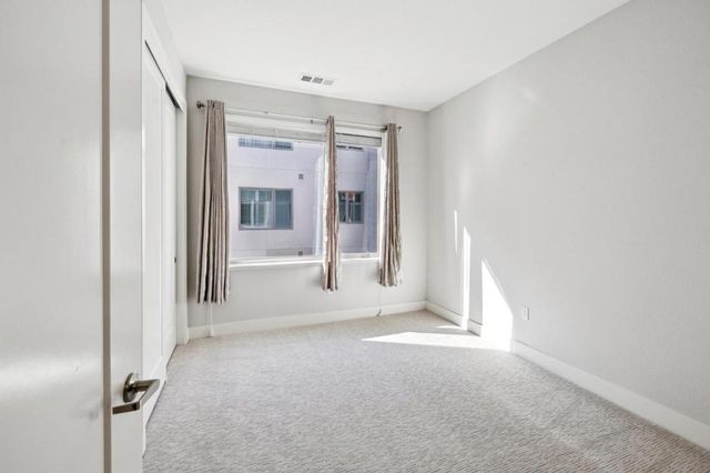 1028 Foster Square Lane 305, Foster City, CA 94404