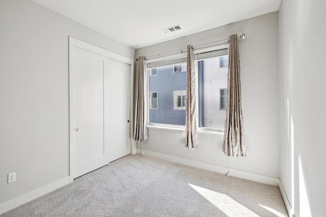 1028 Foster Square Lane 305, Foster City, CA 94404