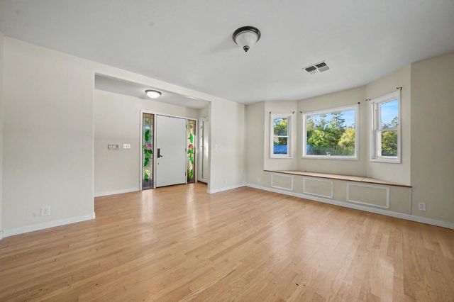 12511 Tabeaud Rd, Pine Grove, CA 95665