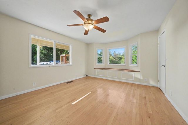 12511 Tabeaud Rd, Pine Grove, CA 95665