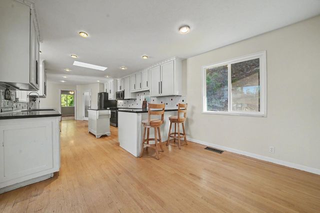 12511 Tabeaud Rd, Pine Grove, CA 95665