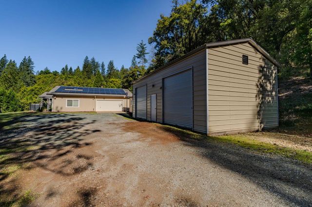12511 Tabeaud Rd, Pine Grove, CA 95665