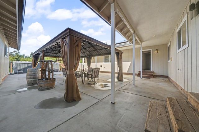 12511 Tabeaud Rd, Pine Grove, CA 95665