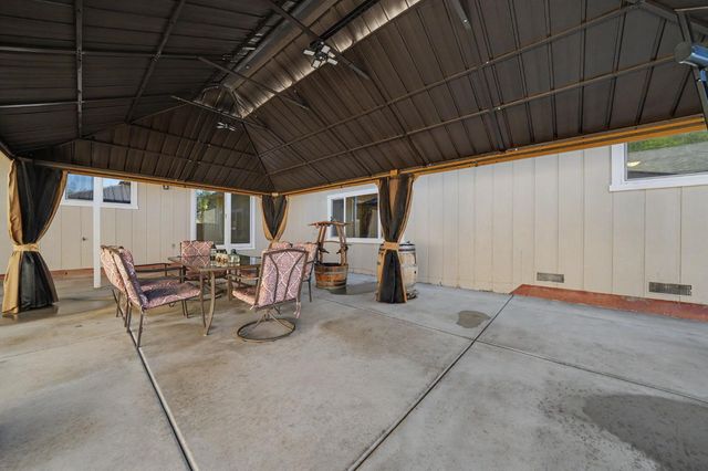 12511 Tabeaud Rd, Pine Grove, CA 95665