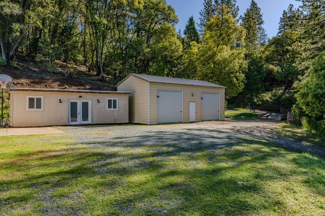12511 Tabeaud Rd, Pine Grove, CA 95665