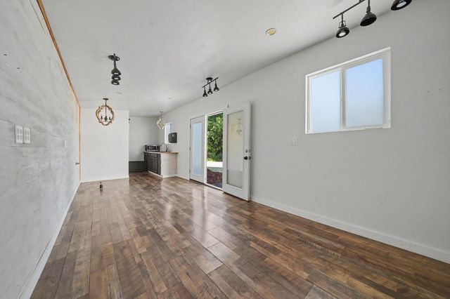 12511 Tabeaud Rd, Pine Grove, CA 95665