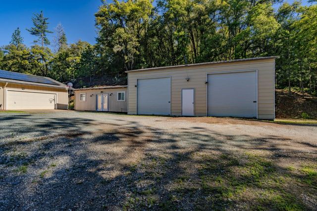 12511 Tabeaud Rd, Pine Grove, CA 95665