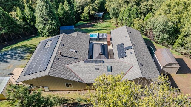 12511 Tabeaud Rd, Pine Grove, CA 95665