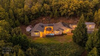 12511 Tabeaud Rd, Pine Grove, CA 95665