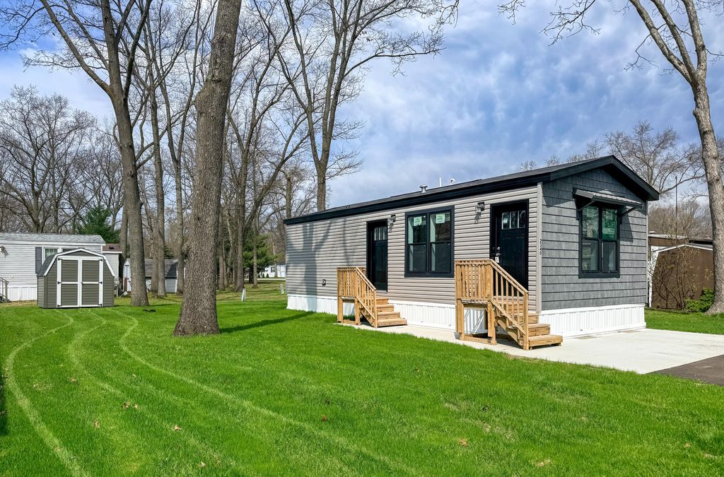 2340 Beech Street, Twin Lake, MI 49457