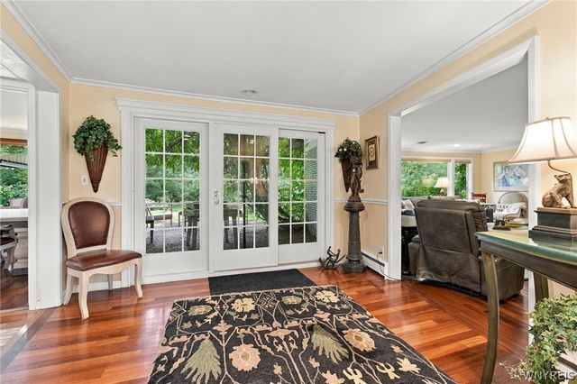 30 Brompton Circle, Amherst, NY 14221