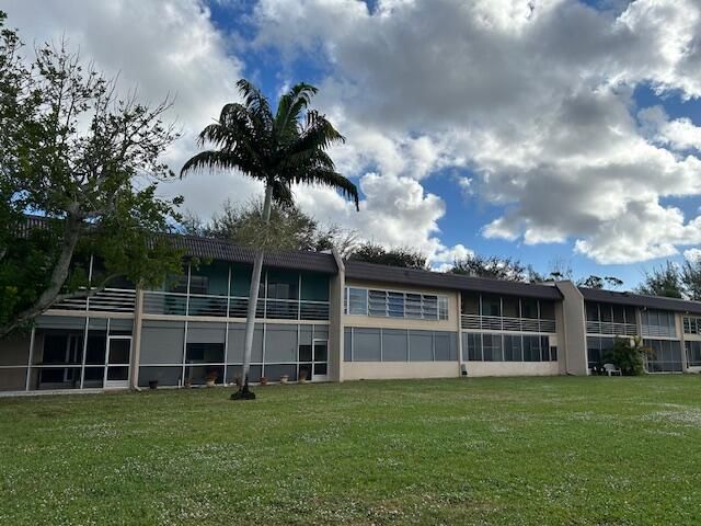 158 Lake Constance Drive, West Palm Beach, FL 33411