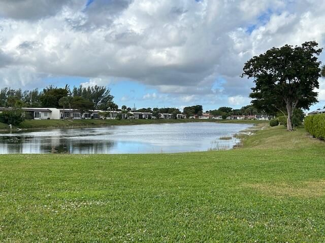 158 Lake Constance Drive, West Palm Beach, FL 33411