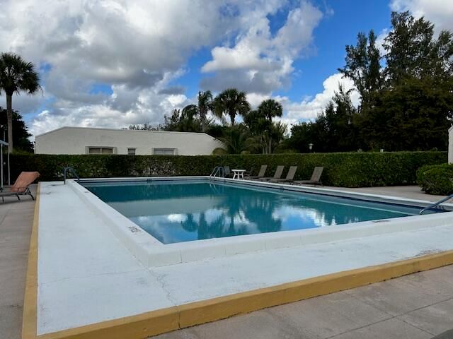 158 Lake Constance Drive, West Palm Beach, FL 33411