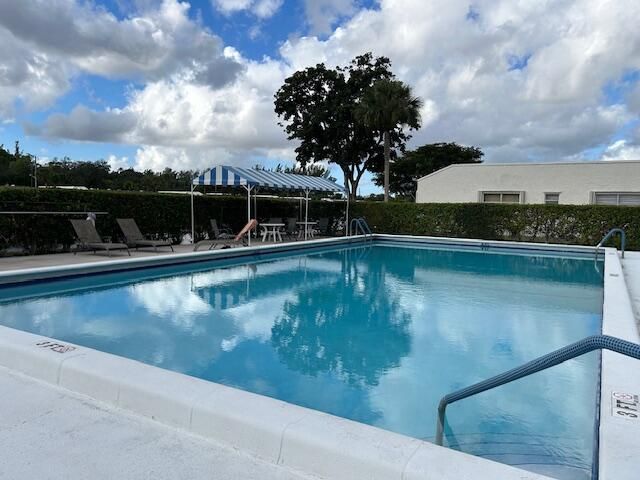 158 Lake Constance Drive, West Palm Beach, FL 33411