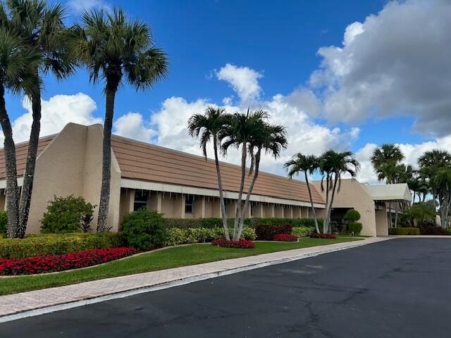 158 Lake Constance Drive, West Palm Beach, FL 33411