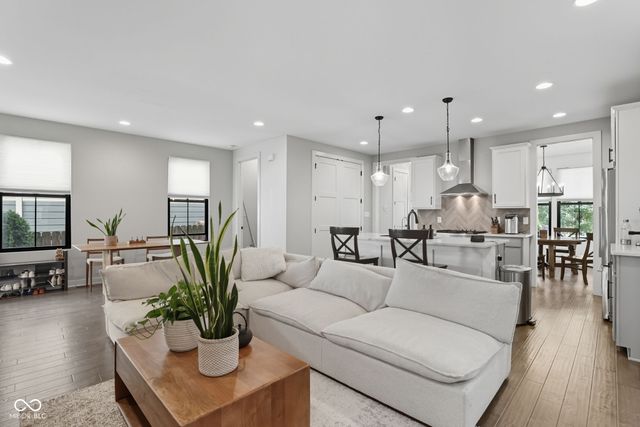 2548 Central Avenue, Indianapolis, IN 46205