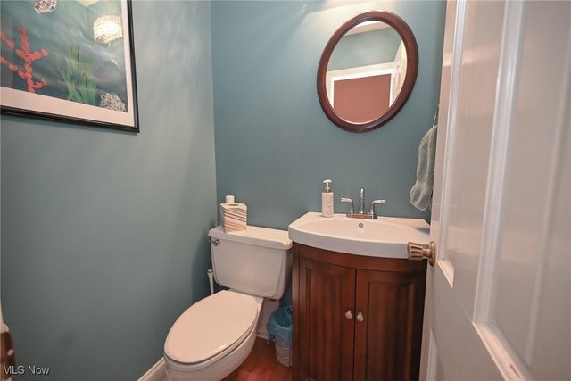 8630 Hollis Lane, Brecksville, OH 44141