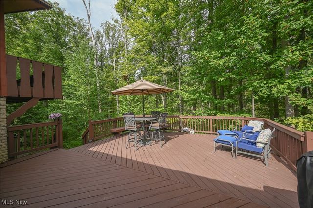 8630 Hollis Lane, Brecksville, OH 44141